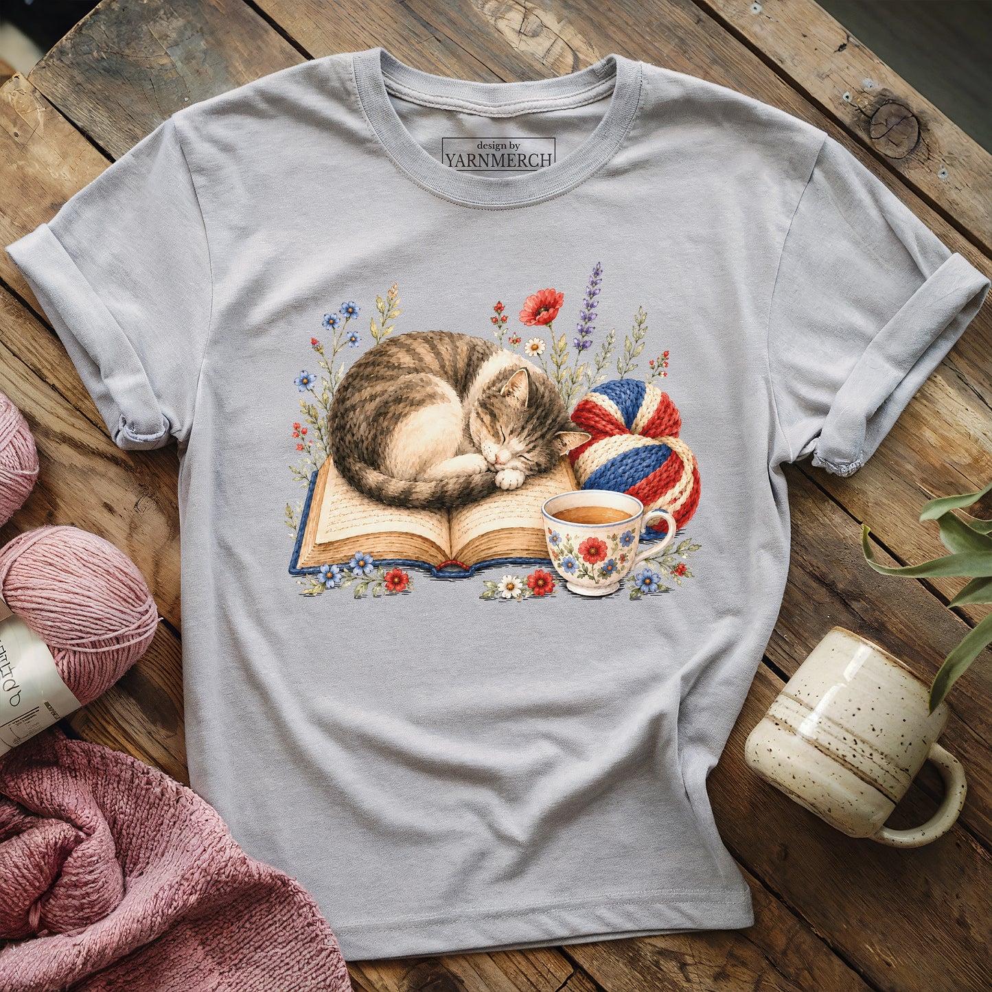 Cat, Yarn & America T-shirt
