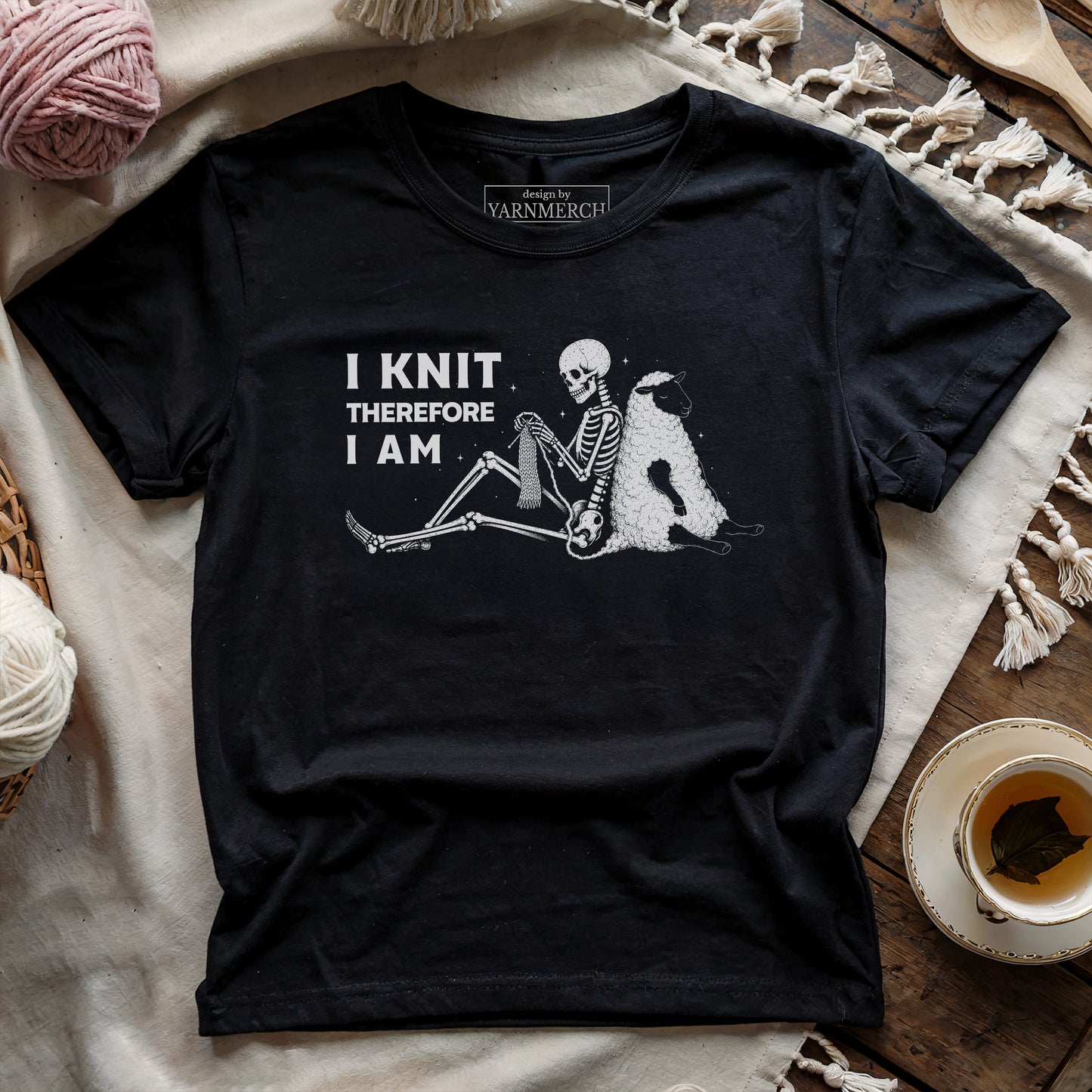 I Knit Therefore I Am T-shirt