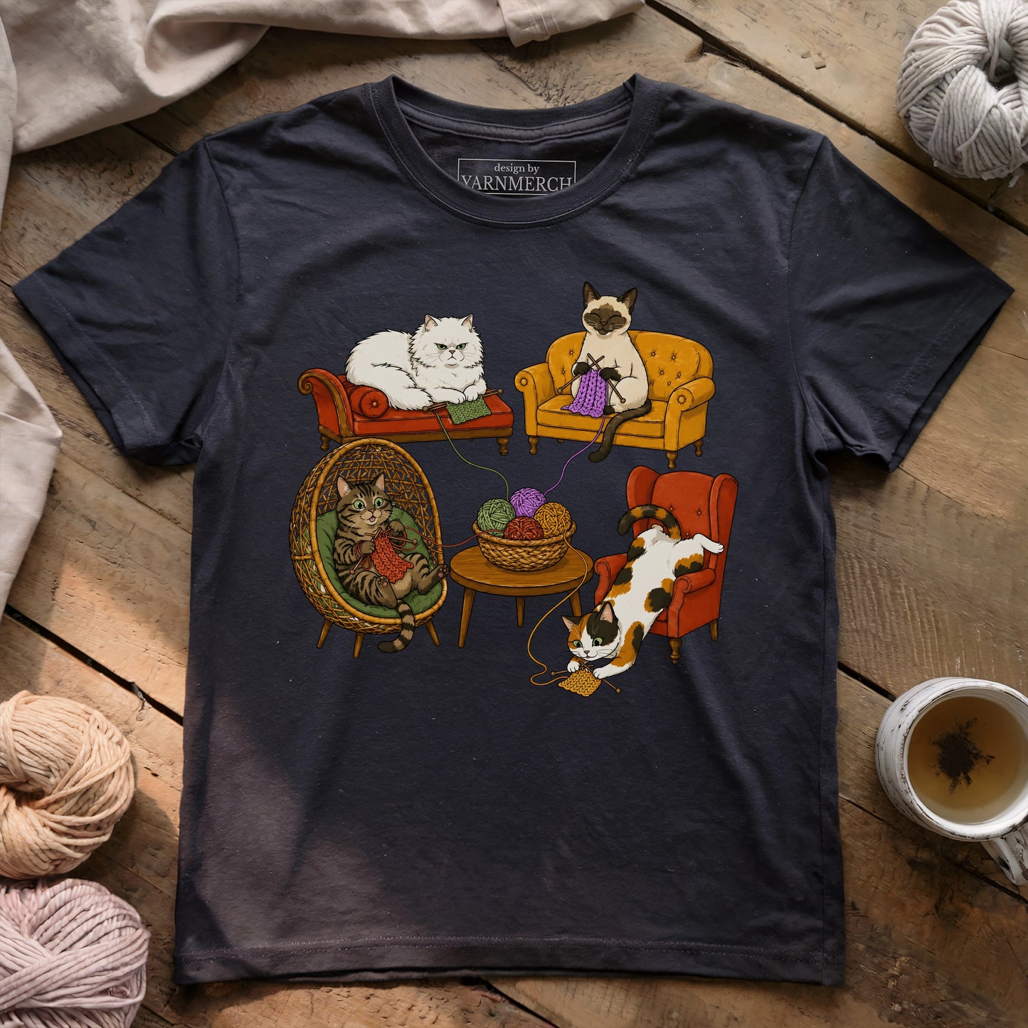 Knitting Cat Com T-shirt