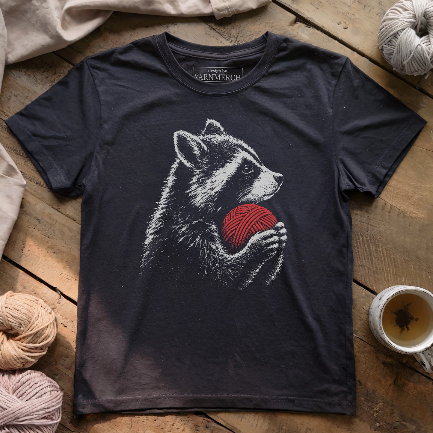 Red & Racoon T-shirt