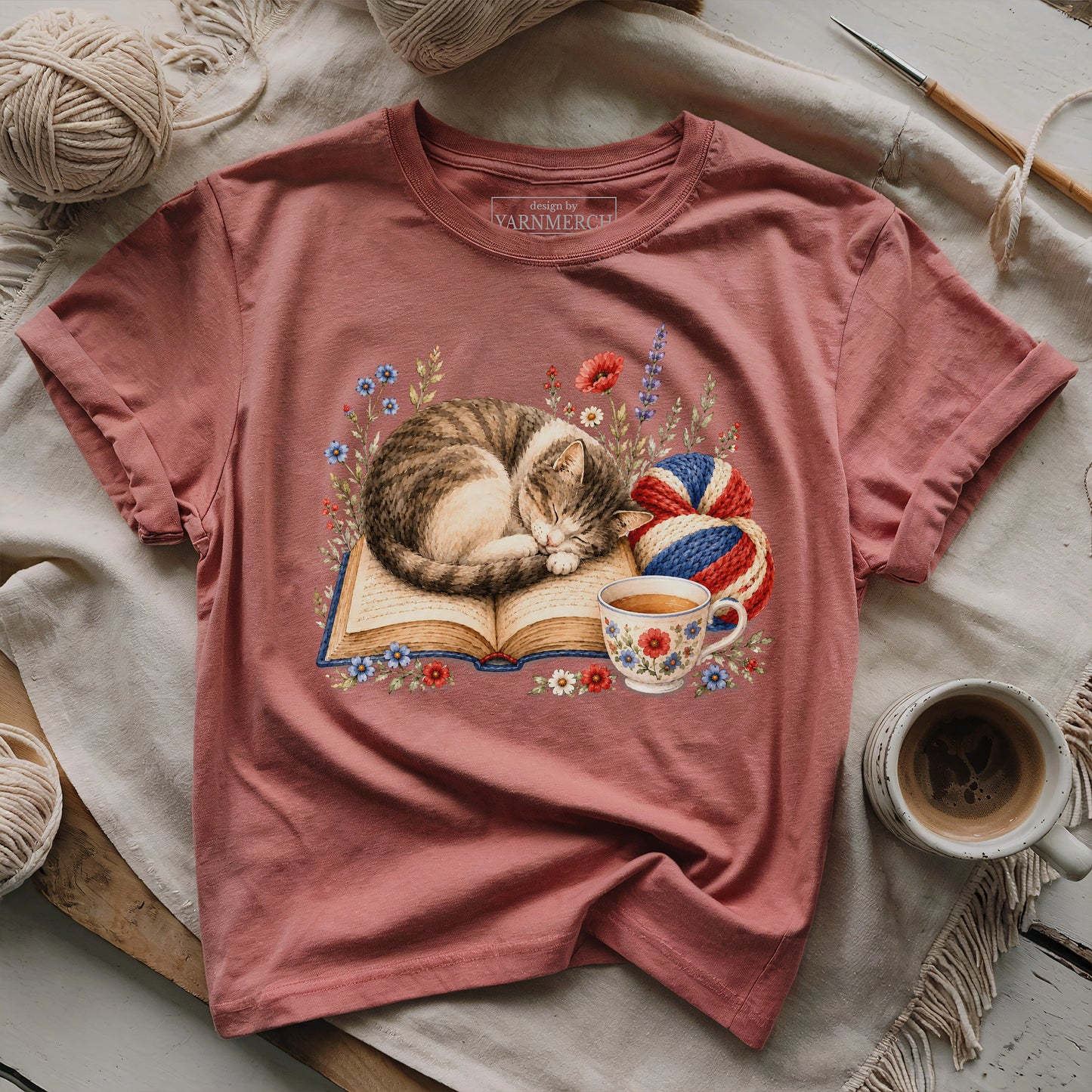 Cat, Yarn & America T-shirt