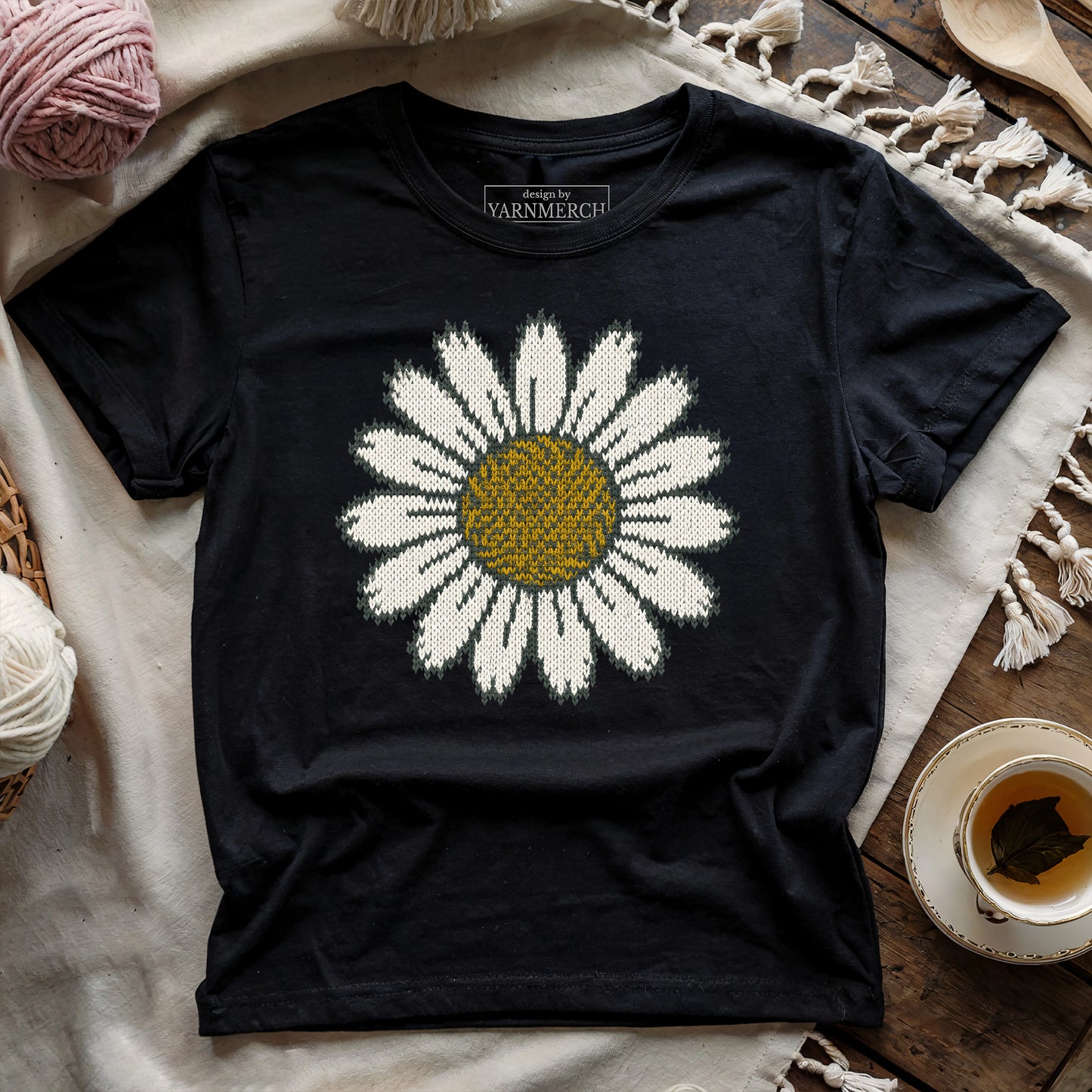 Daisy Pattern T-shirt
