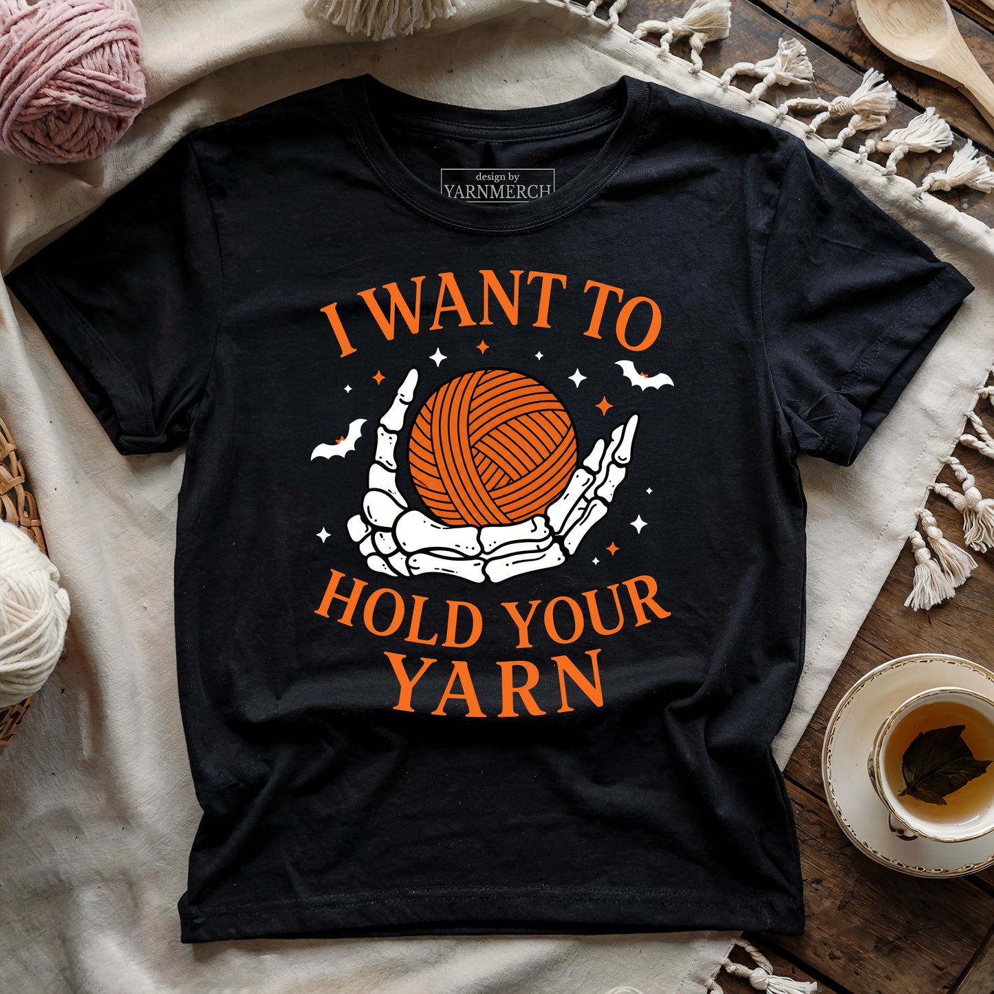 Hold your yarn T-shirt