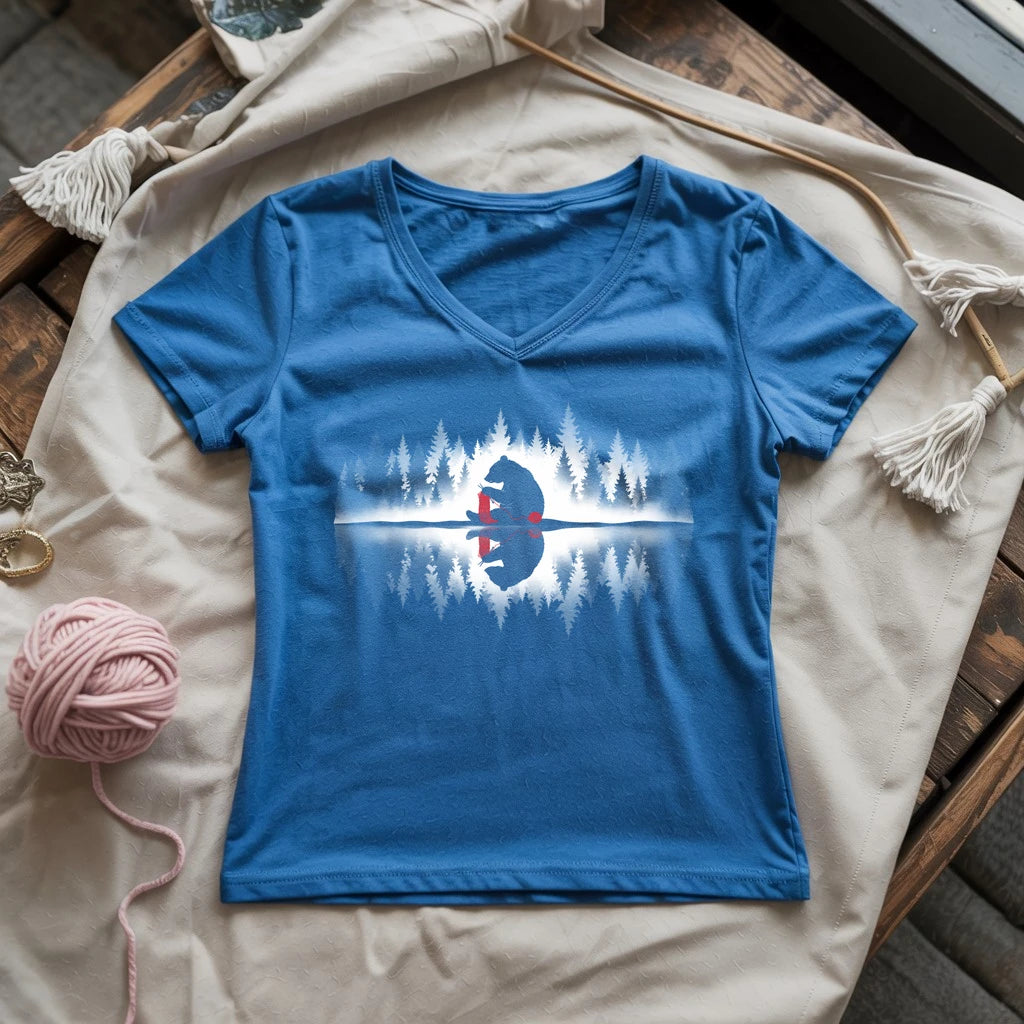 Bear Knitting Reflection Lady V-neck